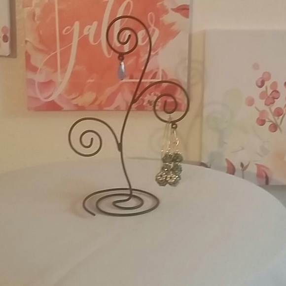 Women's hoop earrings - Picture 3 of 3